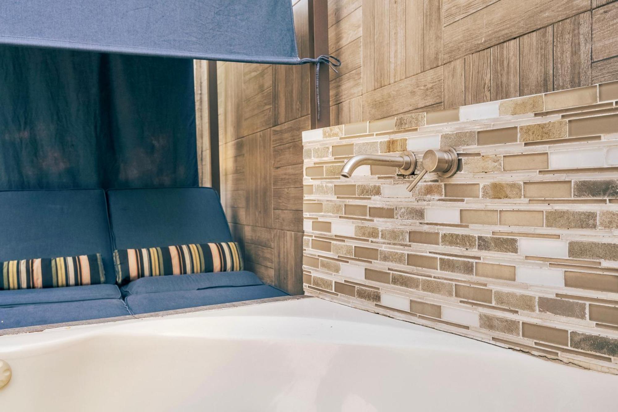 Loft Arte Y Diseno Alberca Climatizada, Amenidades Y Lujo, Terraza Privada Con Asador De Carbon, Cuernavaca Somos Los Unicos Que Te Ofrecemos Para Tu Uso Personal Y Exclusivo 2 Jacuzzis Con Agua Caliente Y Sistema De Hidromasaje Tipo Spa Экстерьер фото